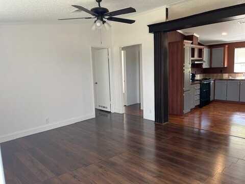 9057 W Odneal Road, Krum, TX 76249