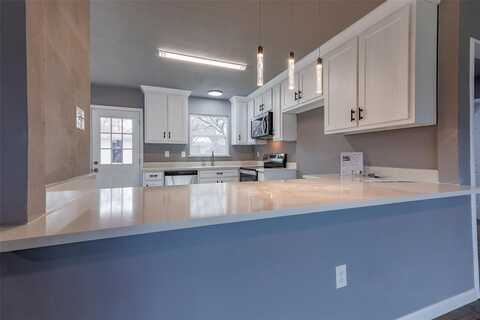 335 Highland Drive, Arlington, TX 76010
