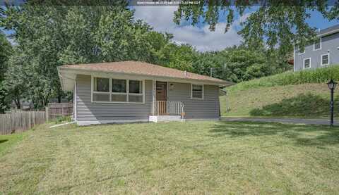 1703 35th St, Sioux City, IA 51104