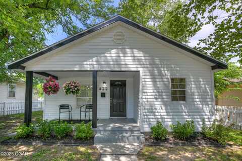 422 S Highland Avenue, Joplin, MO 64801