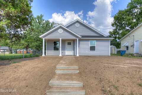 307 McConnell Avenue, Joplin, MO 64801