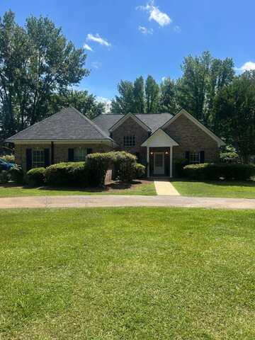380 Gillon Road, Grenada, MS 38901