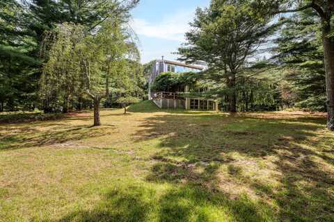 187 Middle Highway, East Hampton, NY 11937