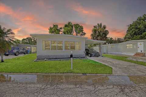 12130 S US HWY 41, Gibsonton, FL 33534