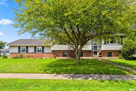 1910 CENTURY Drive, Eureka, IL 61530