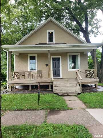 212 44TH Street, Moline, IL 61265