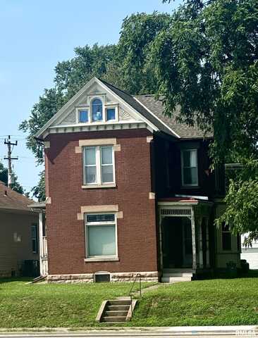 1529 BROADWAY Street, Quincy, IL 62301