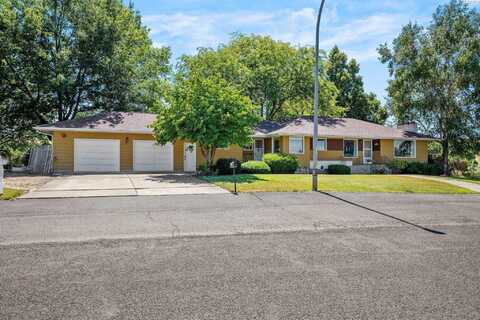 505 W Bell Ln, St. John, WA 99171
