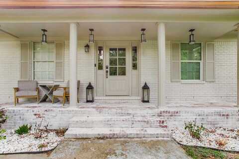 8398 Untreiner Ave, Pensacola, FL 32534