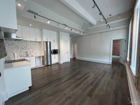 17 S Palafox Pl, Pensacola, FL 32502