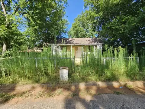 607 Rainey, PALESTINE, TX 75801