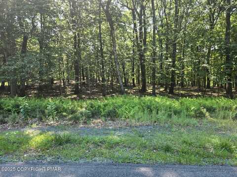 44 Whippoorwill Drive, Bushkill, PA 18324