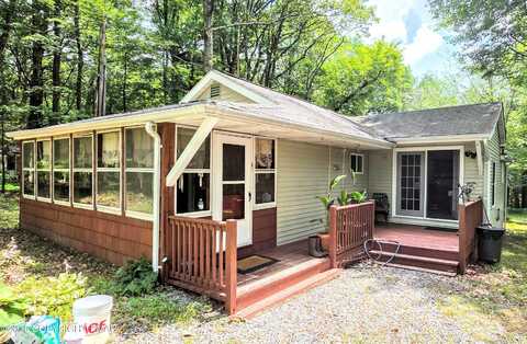 20 BARTHOLOMEW Drive, Palmerton, PA 18071