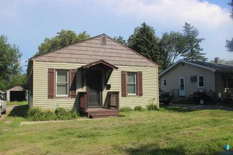 615 6th E Ave, Sisseton, SD 57262