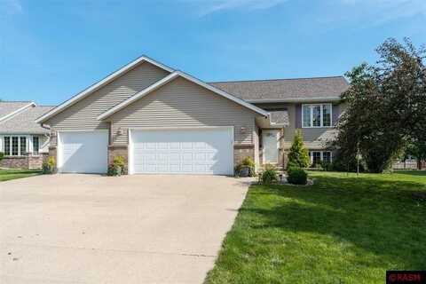 108 Pebble Creek Drive, Mankato, MN 56001