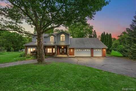 28028 Alycekay Street, Farmington, MI 48334