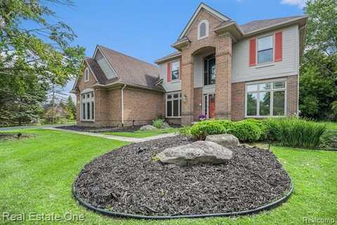 7476 Colchester Lane, West Bloomfield, MI 48322