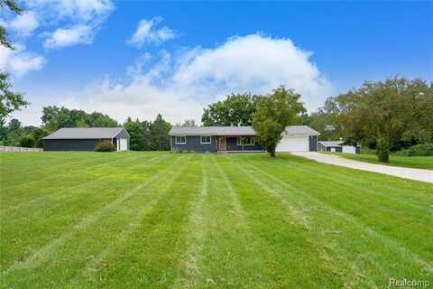 4566 Clyde Road, Howell, MI 48855