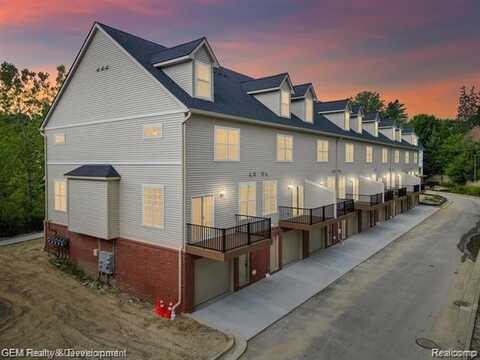 555 Village Lane, Milford, MI 48381