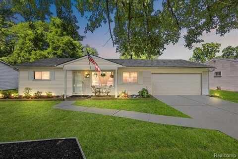 45481 Wakefield Street, Shelby, MI 48317