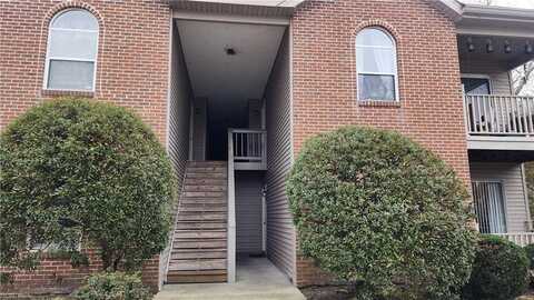 517 Mary Roberts Lane, Newport News, VA 23608