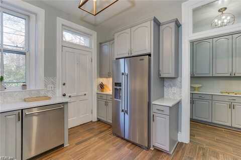 632 Redgate Avenue, Norfolk, VA 23507