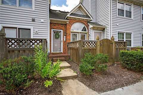 705 Nottoway River Court, Chesapeake, VA 23320