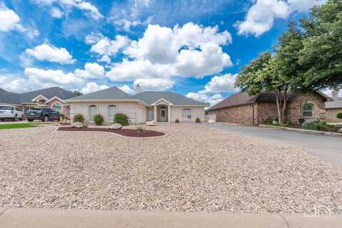 6014 Warwick Dr, San Angelo, TX 76901