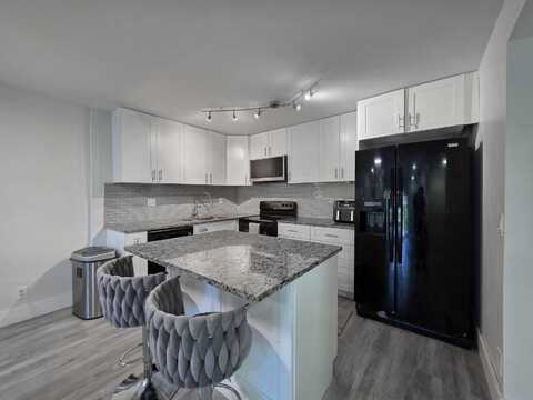4121 NW 88th Avenue, Coral Springs, FL 33065