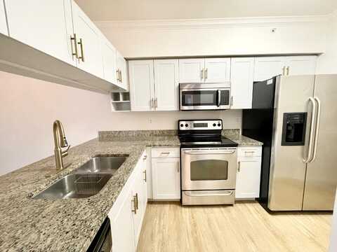 6511 Emerald Dunes Drive, West Palm Beach, FL 33411