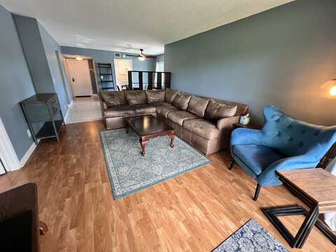 225 SE 10th Street, Deerfield Beach, FL 33441