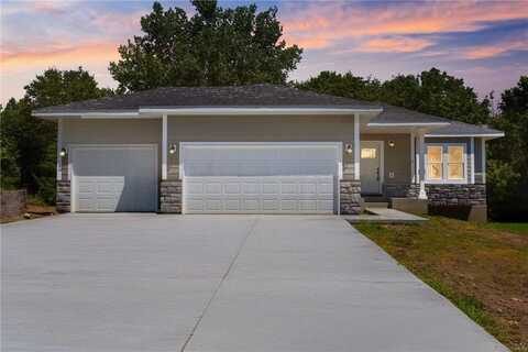 102 Bavarian Circle, Cannon Falls, MN 55009