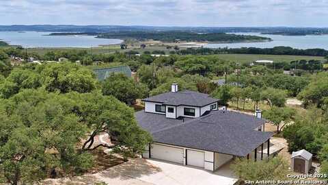 852 Crossbow, Canyon Lake, TX 78133