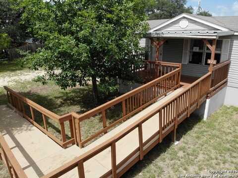 471 Private Road 1519, Bandera, TX 78003