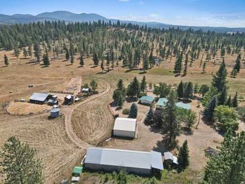11512 E Bridges Rd, Elk, WA 99009