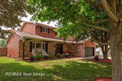 8889 Crooked Creek, Saginaw, MI 48609