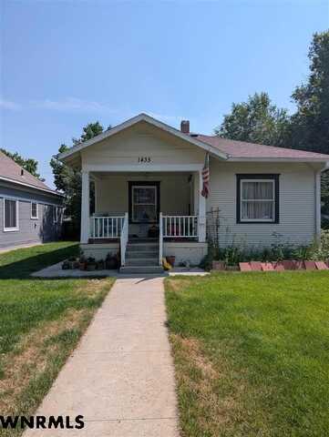 1435 & 1435 1/2 N STREET, Gering, NE 69341