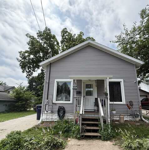 615 W Van Buren Street, Janesville, WI 53548