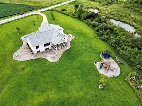 W8722 County Road B, Poynette, WI 53955