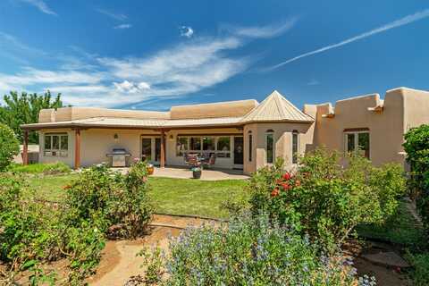 2306 Brother Luke Place, Santa Fe, NM 87505