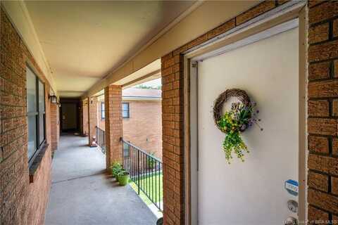 225 Ettels Lane, Clarksville, IN 47129