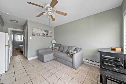 9401 Pacific Ave, Margate City, NJ 08402