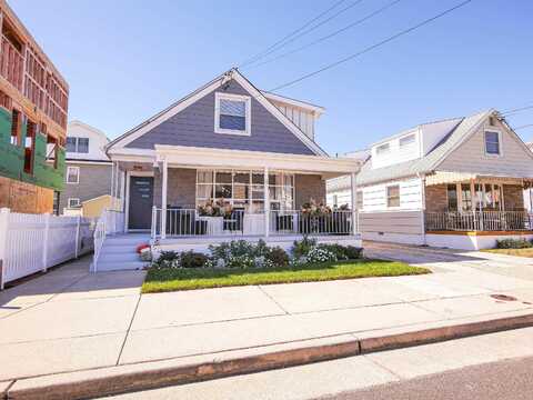12 N Delavan Ave, Margate City, NJ 08402