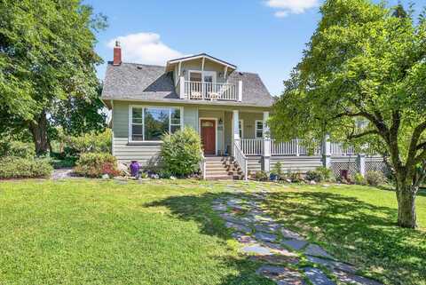 111 Nursery Street, Ashland, OR 97520