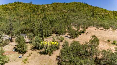 176 Cindy Way, Shady Cove, OR 97539