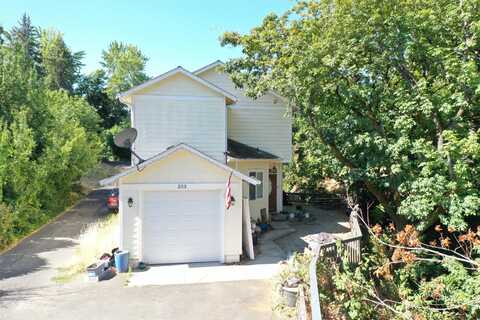 253 SW Central Avenue, Grants Pass, OR 97526