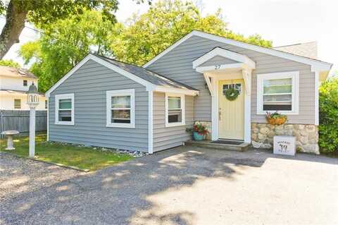 27 River Avenue, South Kingstown, RI 02879