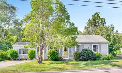 24 Schoolhouse Road, Warren, RI 02885