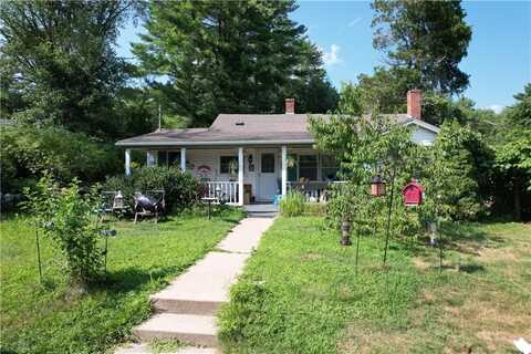 8 Kingstown Road, Richmond, RI 02898