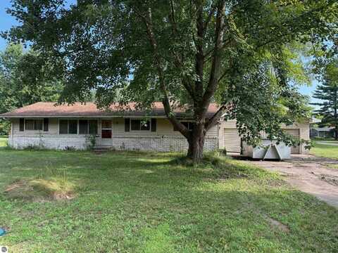 9575 E Broomfield Road, Mount Pleasant, MI 48858